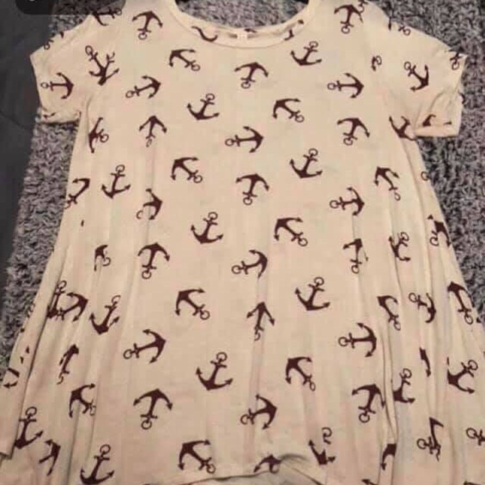 ‼️PENDING PICK UP ‼️ Fashion Ten SharkBite Top